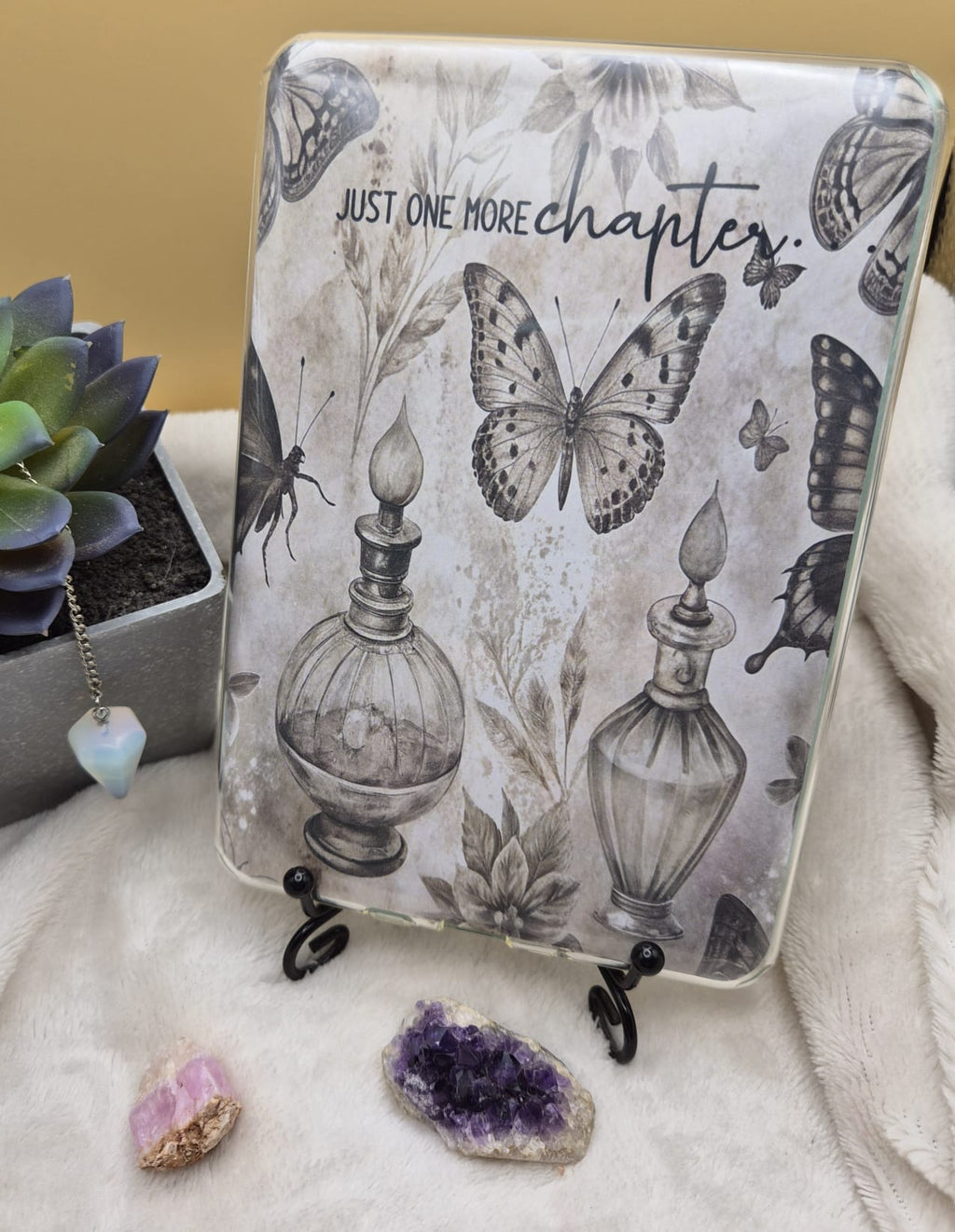 “Chapter’s End Botanica” E-reader Insert