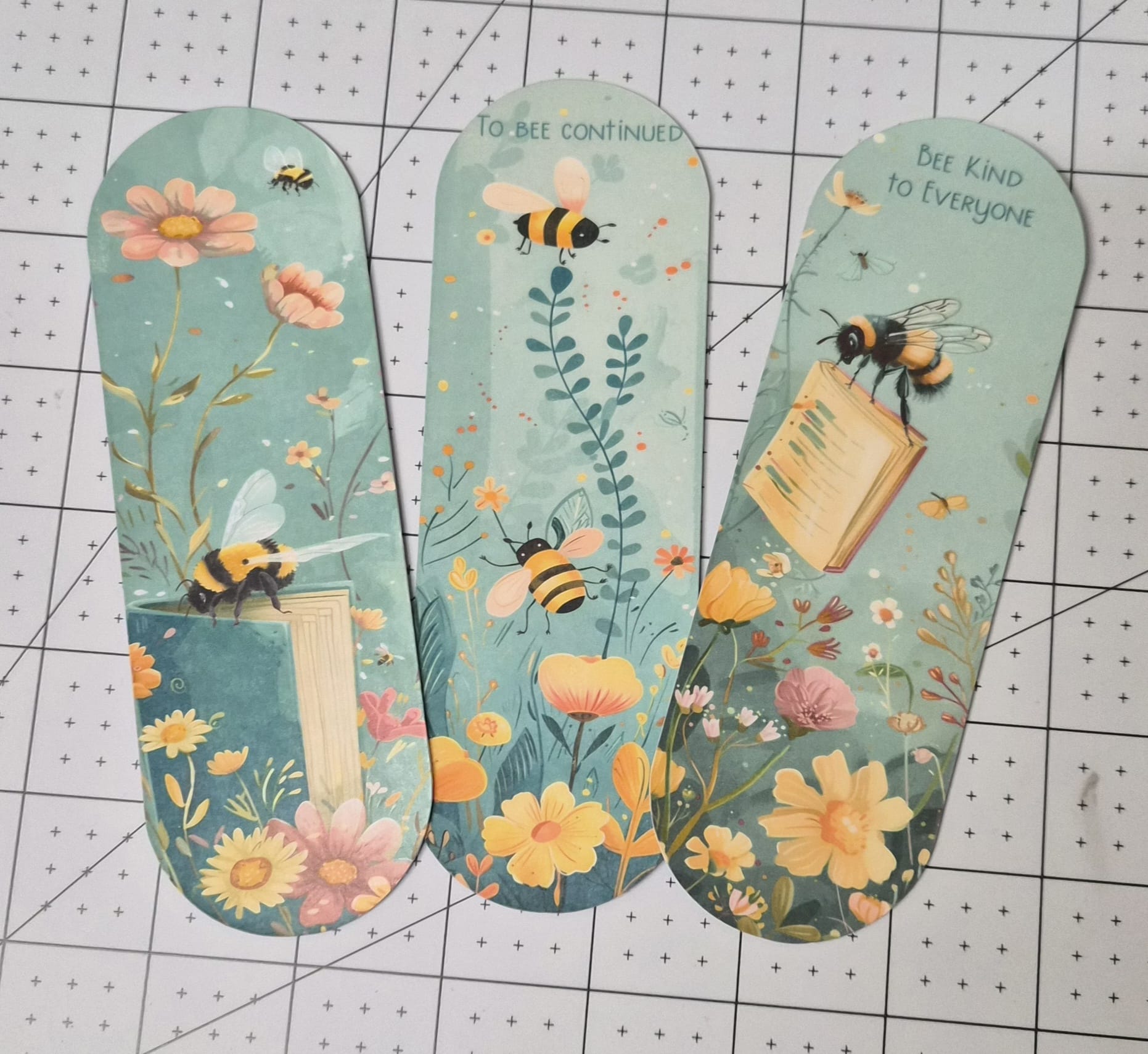 Bee Bookmark Set of 3 | Cute Floral Bookmarks | Bee Kind Book Lover Gift | Cozy Reading Bookmark Set