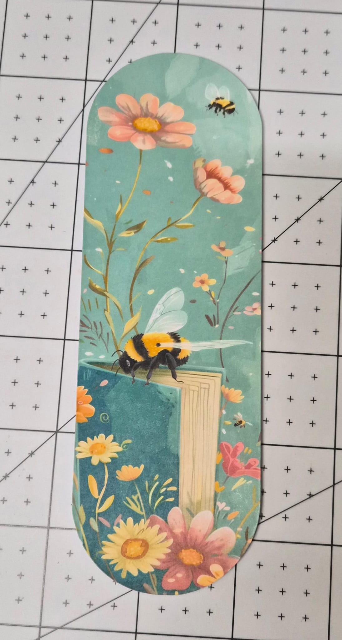 Bee Bookmark Set of 3 | Cute Floral Bookmarks | Bee Kind Book Lover Gift | Cozy Reading Bookmark Set